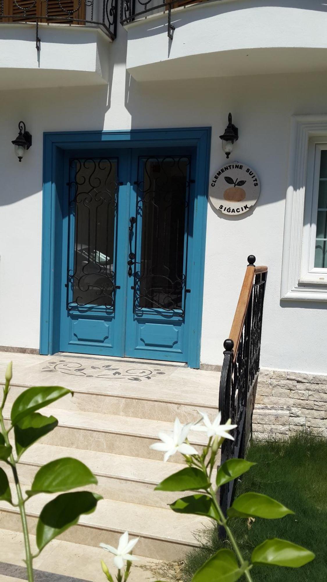 Clementin Suits Siğacık Exterior foto