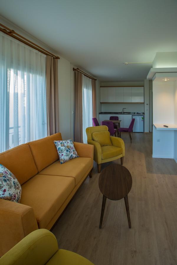 Clementin Suits Siğacık Exterior foto
